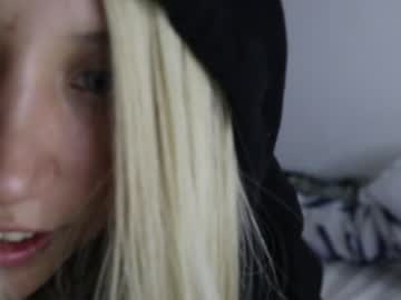 girl
        wendy_daniela cam image #3710513