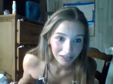 girl
        miamiam1a cam image #5206403