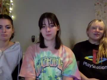 girl
        wallabyxxx cam image #424744