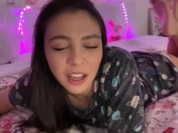 girl
        keirasworld cam image #6887405