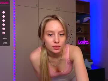 girl
        callme_star cam image #1251610