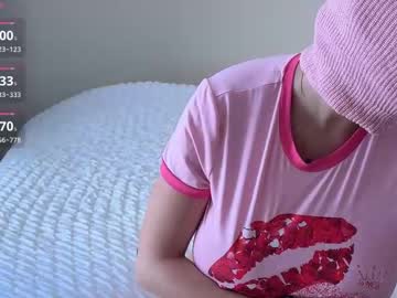 girl
        zoey_pink cam image #7011261
