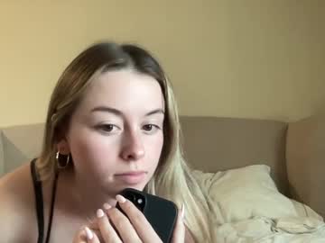 girl
        hiijazzy cam image #6670965
