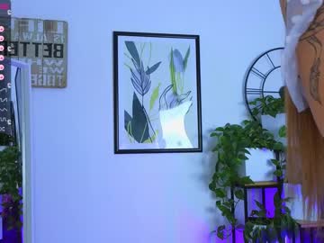 girl
        elizabeth__gray cam image #1735334