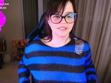 girl
        aavee cam image #6533632
