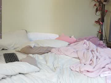 girl
        linasiren cam image #5947756