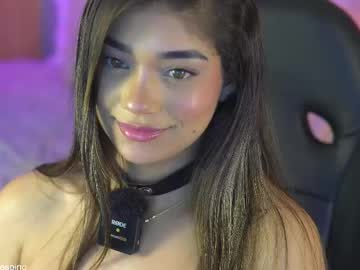 girl
        ashley_ospino cam image #6271038