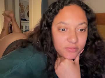 girl
        dreamyriri cam image #6055231