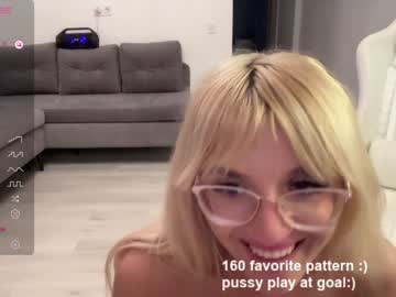 girl
        lovelybianca_ cam image #4265980