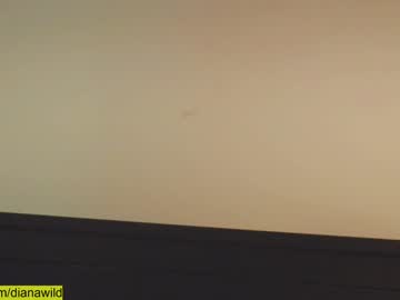 girl
        wild_schoolgirl cam image #2412737