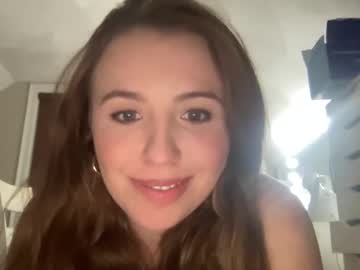 girl
        mileylayz cam image #4955435