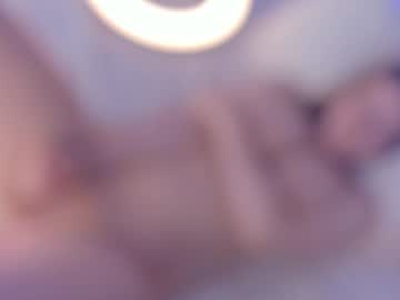girl
        lesiemour cam image #4491515
