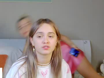 girl
        evi_wow cam image #1593805