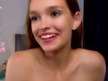 girl
        jodyall cam image #6896921