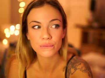 girl
        melodymate cam image #4370305