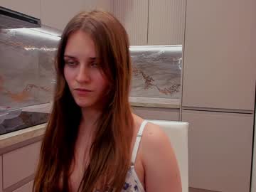 girl
        dream_beam cam image #5921710