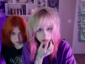 girl
        lollyshy__ cam image #5988837