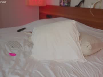 girl
        emilia98xxx cam image #2872762