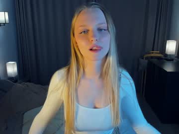 girl
        may_wow cam image #3096980