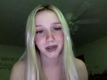 girl
        riababe cam image #842025