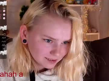 girl
        lime_cat_nana cam image #599109