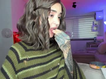 girl
        lonelly_lolly98 cam image #5844791
