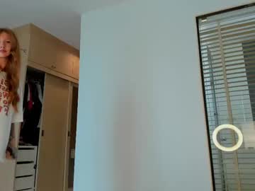 girl
        jerkoffstation cam image #6903244