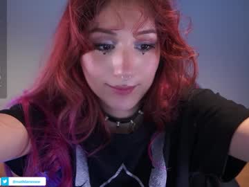 girl
        greeny_mat cam image #4608369