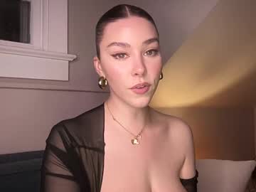 girl
        novavangogh cam image #6680659