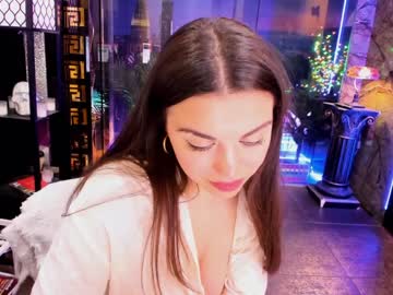 girl
        alma_pearl cam image #1221900