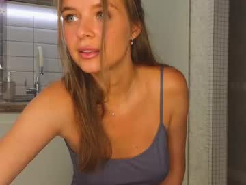 girl
        selfish_ashley cam image #4413021