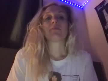girl
        eveandtheforbiddenfruit cam image #3995784