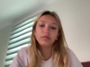 girl
        paigesylviaa cam image #6209334