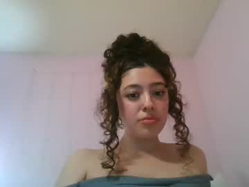 girl
        savinajade cam image #337359