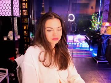 girl
        alma_pearl cam image #1128306