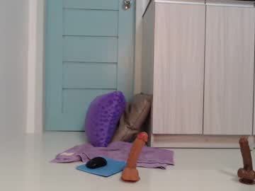 girl
        deliciouslatte cam image #2115224