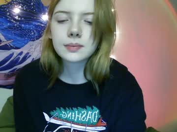 girl
        lillygoodgirl cam image #1888415