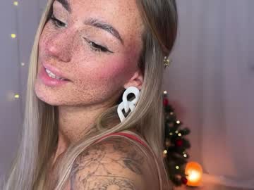 girl
        artease cam image #3169135
