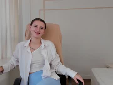 girl
        odelinaferrett cam image #3240958