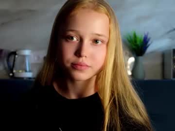 girl
        gemmabrabazon cam image #4420482