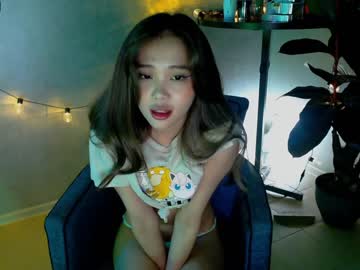 girl
        juliabeng1 cam image #145906
