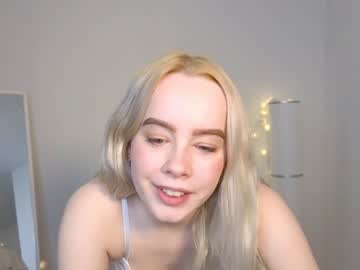 girl
        judy_luss cam image #669377