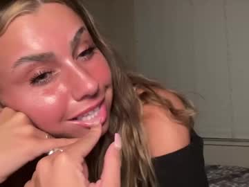 girl
        isabellekinsley cam image #4416975