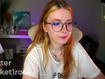 girl
        pocketrocket_ cam image #2548615