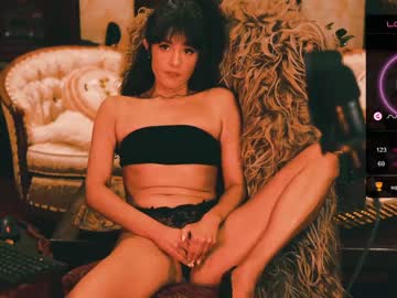 girl
        ingennui cam image #4137047