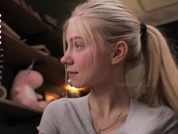 girl
        kateharrise cam image #5534207