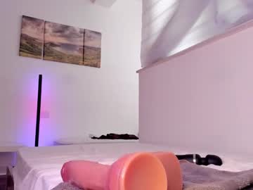 girl
        itsbellax cam image #6589314