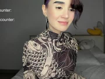 girl
        lonelly_lolly98 cam image #4267488