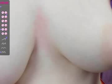 girl
        eva__foxy cam image #648795