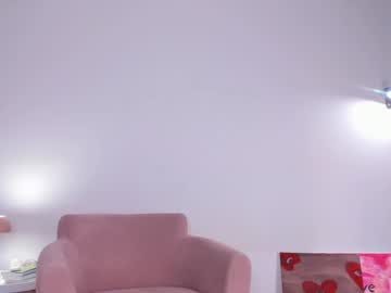 girl
        meowlina cam image #4799286